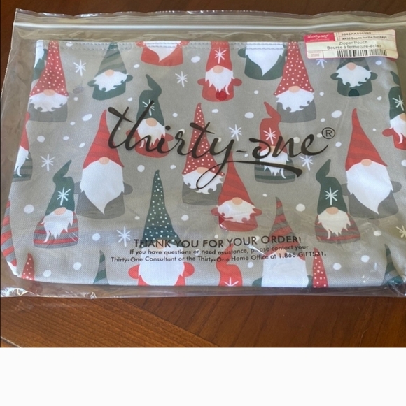 Bundle Stylish Red And Green Patterned Tote Bag - Picture 3 of 4